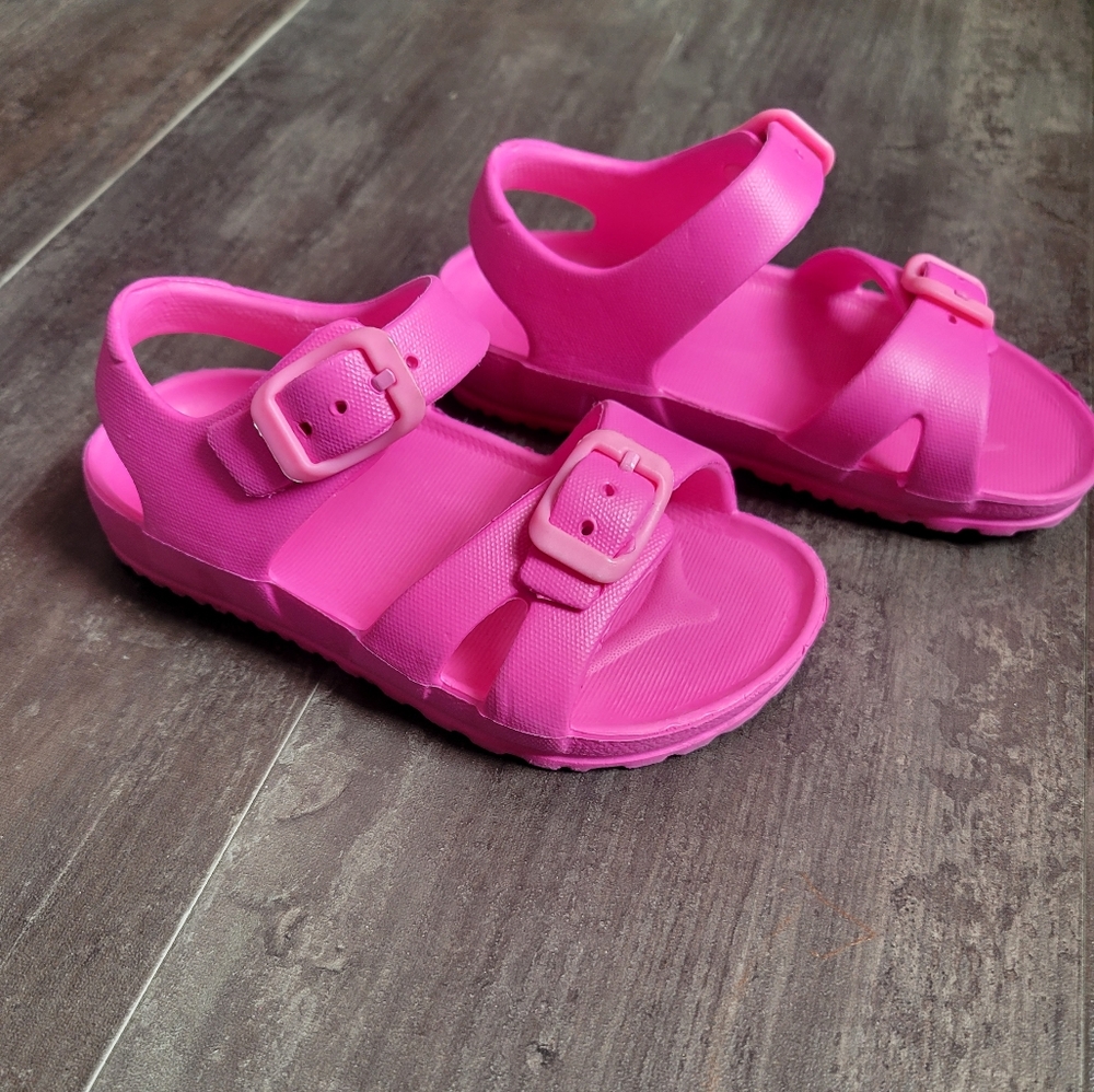 Zoe and Zac Strappy Sandals - Picture 3 of 5